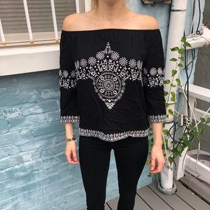 Gianni Bini Off The Shoulder Top NWOT